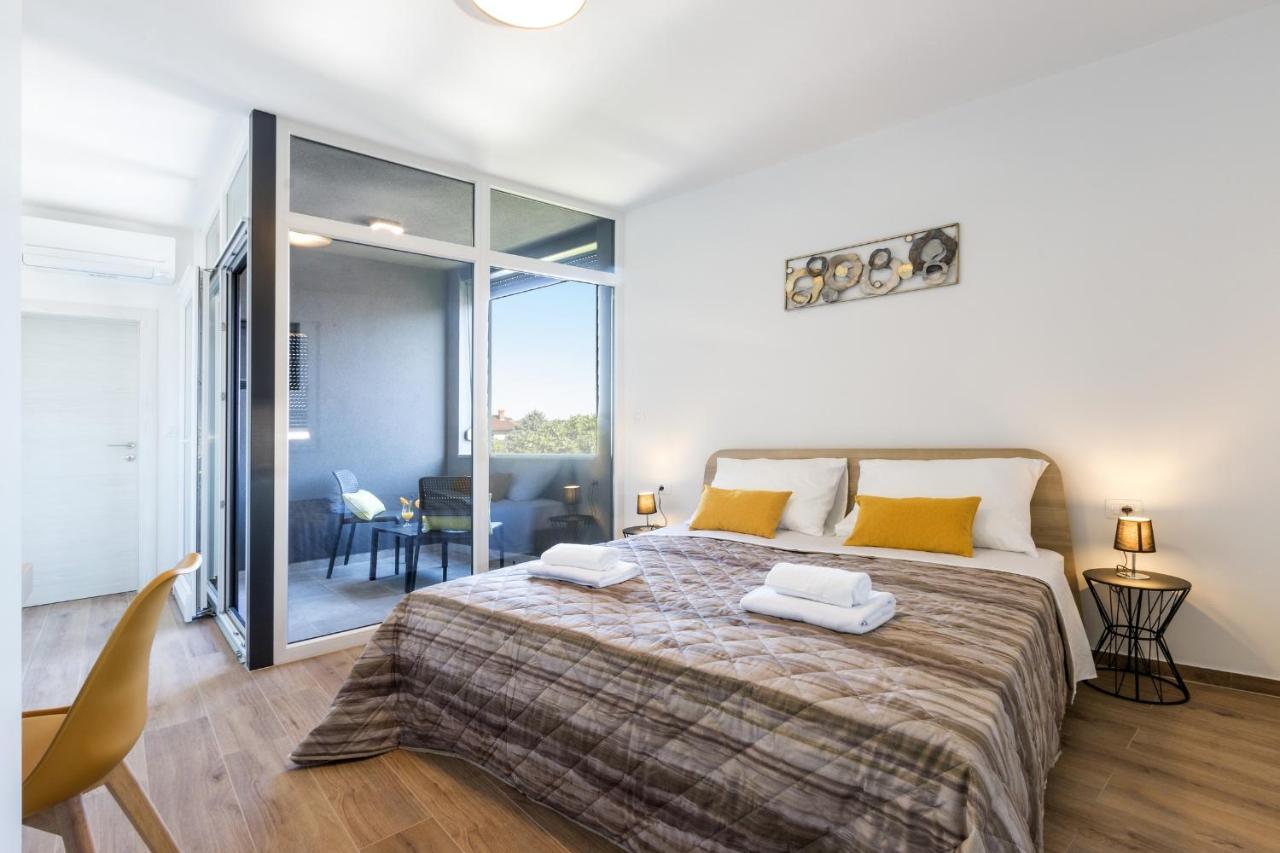 Modern 3-Bedroom Villa With A Private Pool Pola Esterno foto