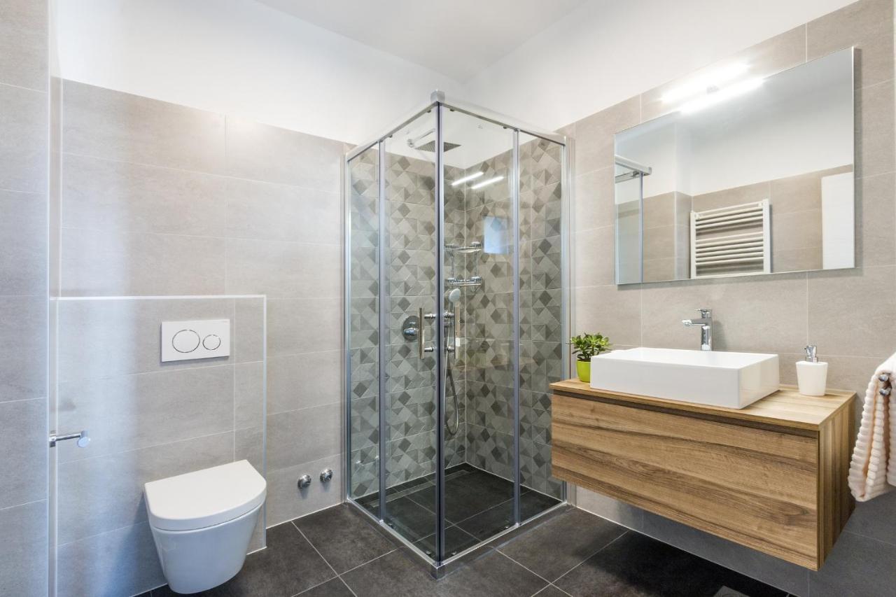 Modern 3-Bedroom Villa With A Private Pool Pola Esterno foto