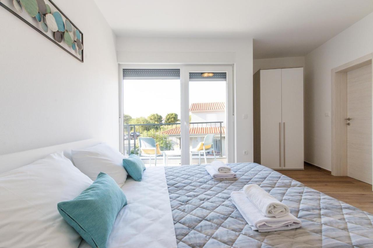 Modern 3-Bedroom Villa With A Private Pool Pola Esterno foto