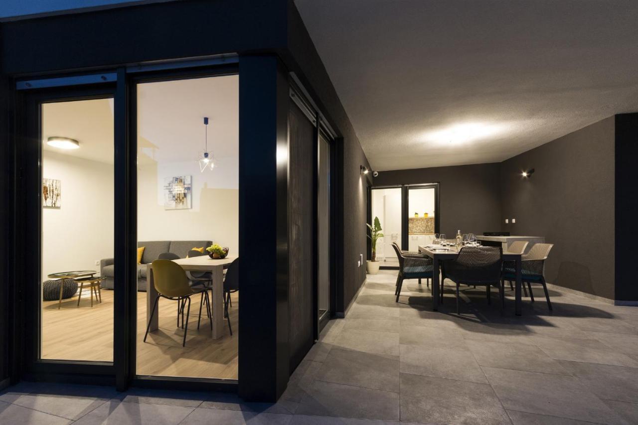 Modern 3-Bedroom Villa With A Private Pool Pola Esterno foto